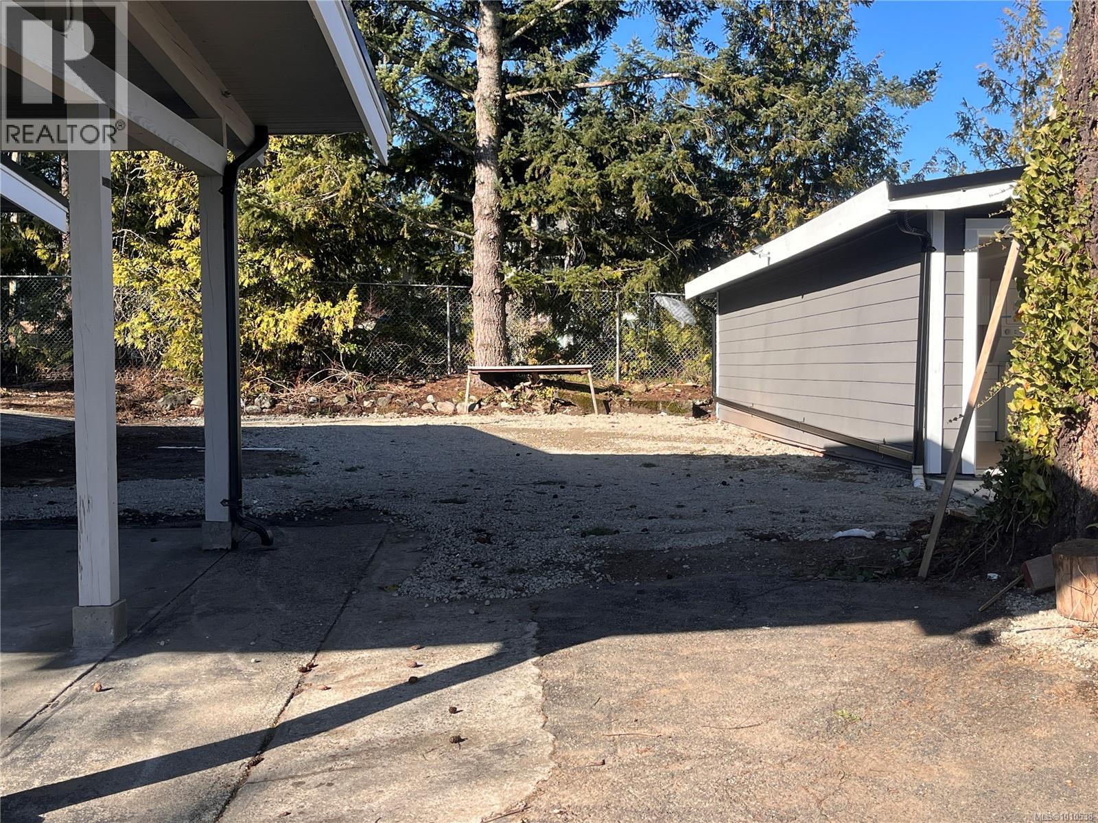  107 Island Highway, View Royal
