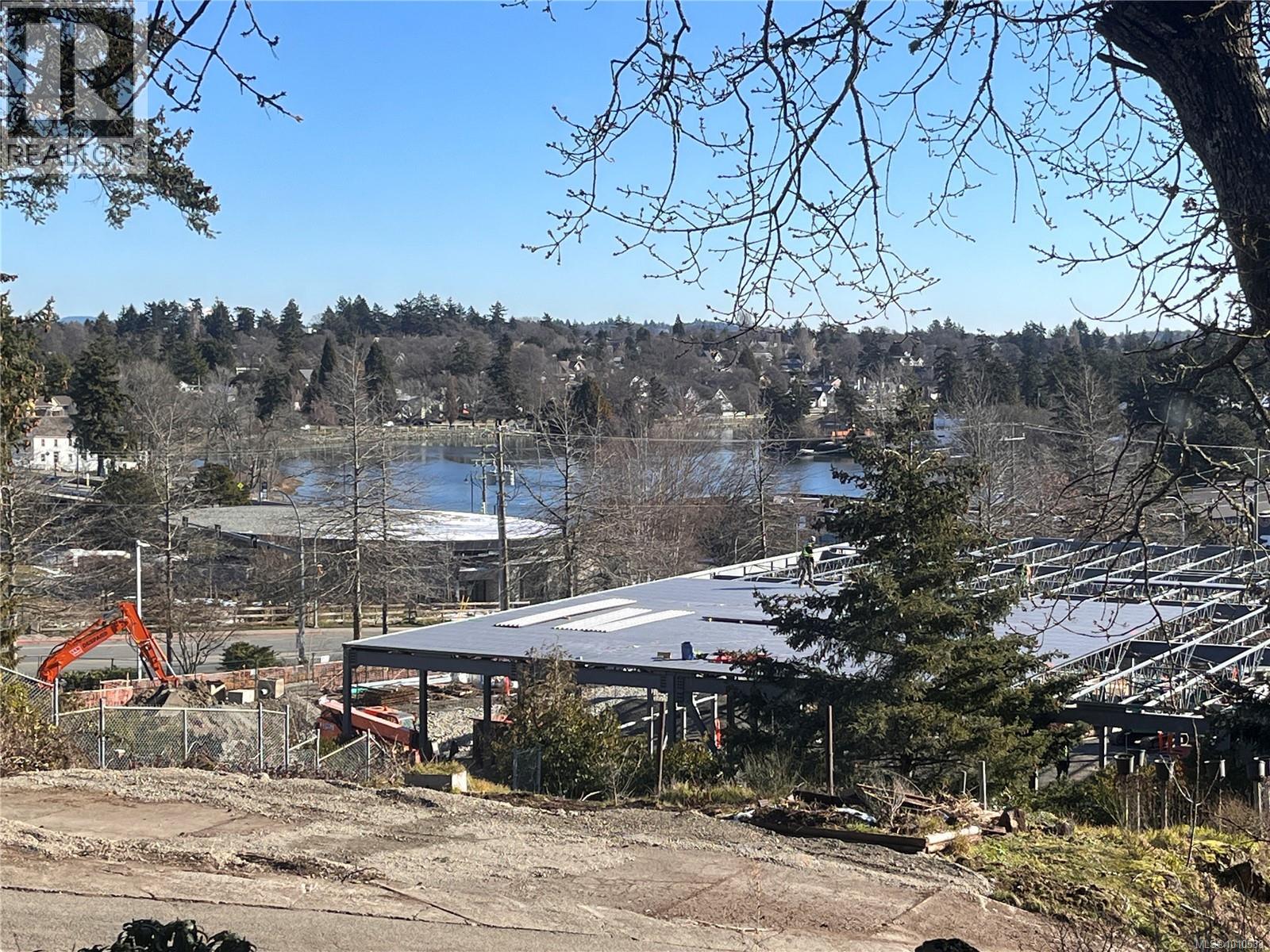  107 Island Highway, View Royal