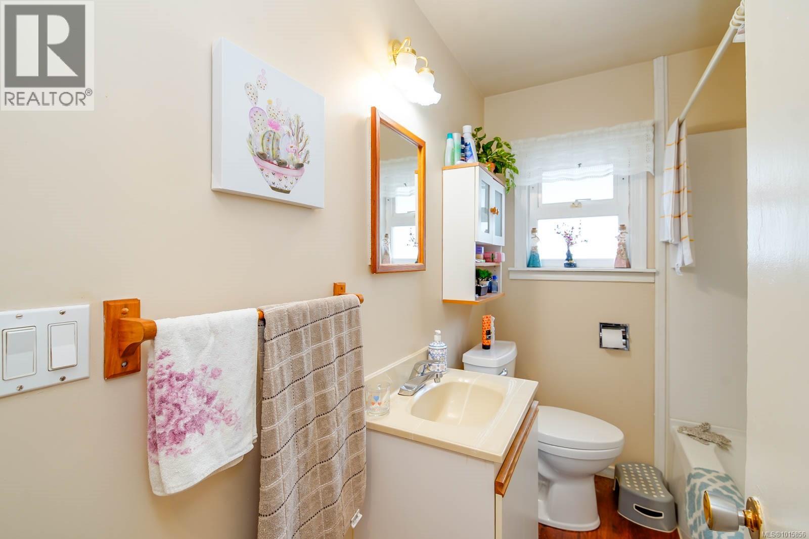 3582 11th Ave, Port Alberni