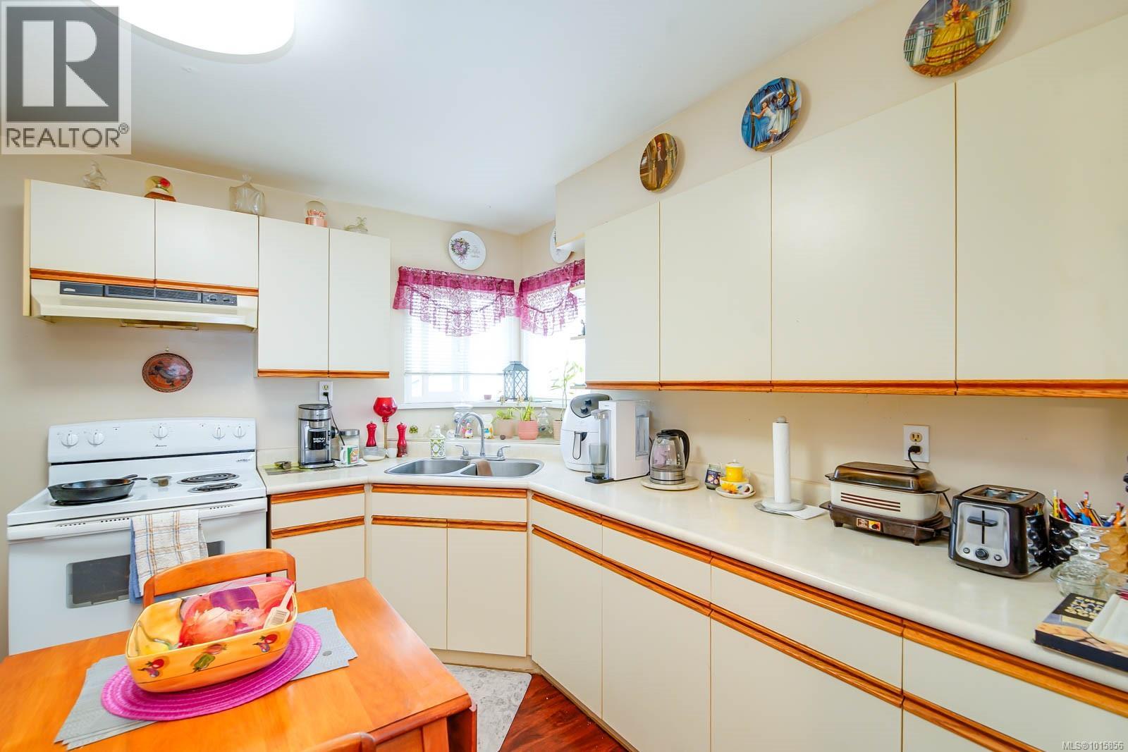 3582 11th Ave, Port Alberni