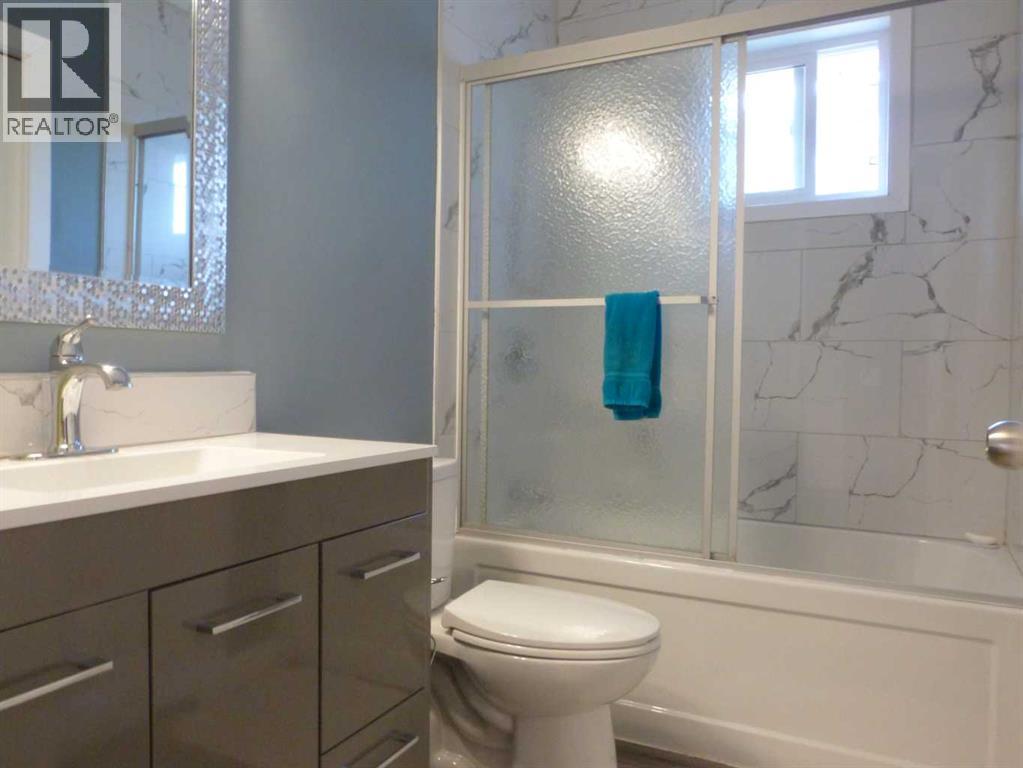 Single Family House for Sale in  Martinridge Road NE Martindale Calgary 