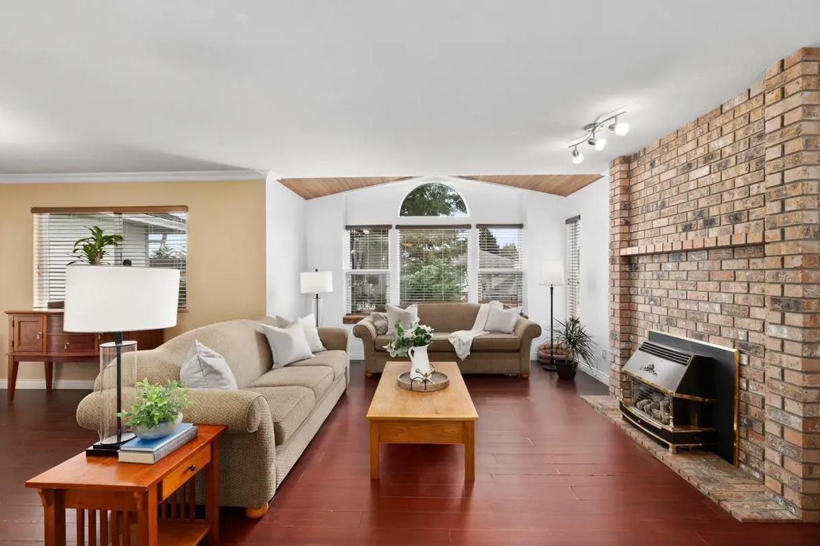 19093 SUNDALE COURT, Surrey