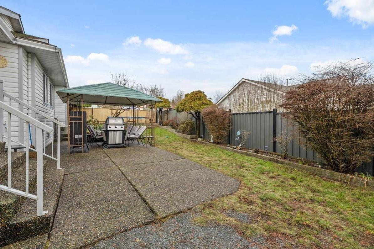 19093 SUNDALE COURT, Surrey