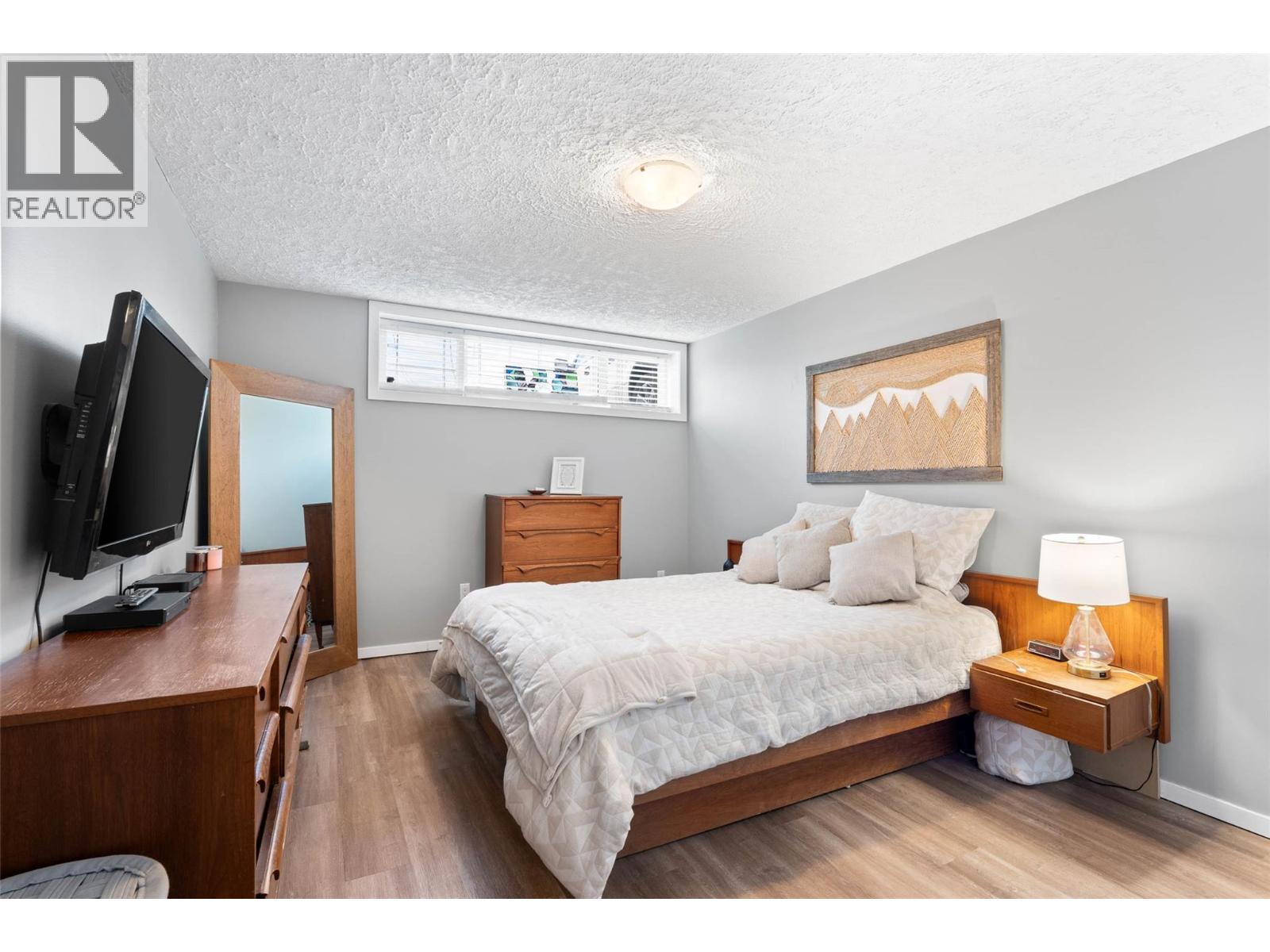 1027 Ollek Street, Kamloops