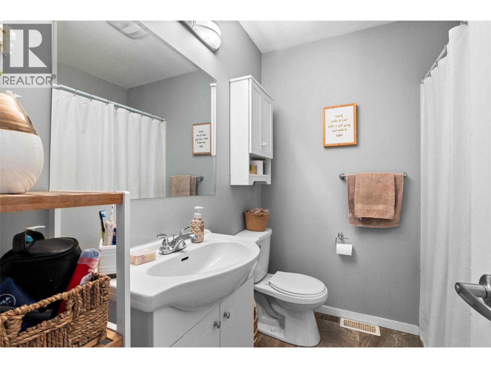 1027 Ollek Street, Kamloops