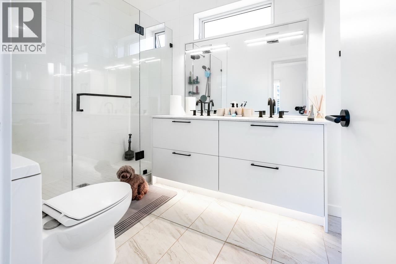 137 535 E 2ND STREET, North Vancouver