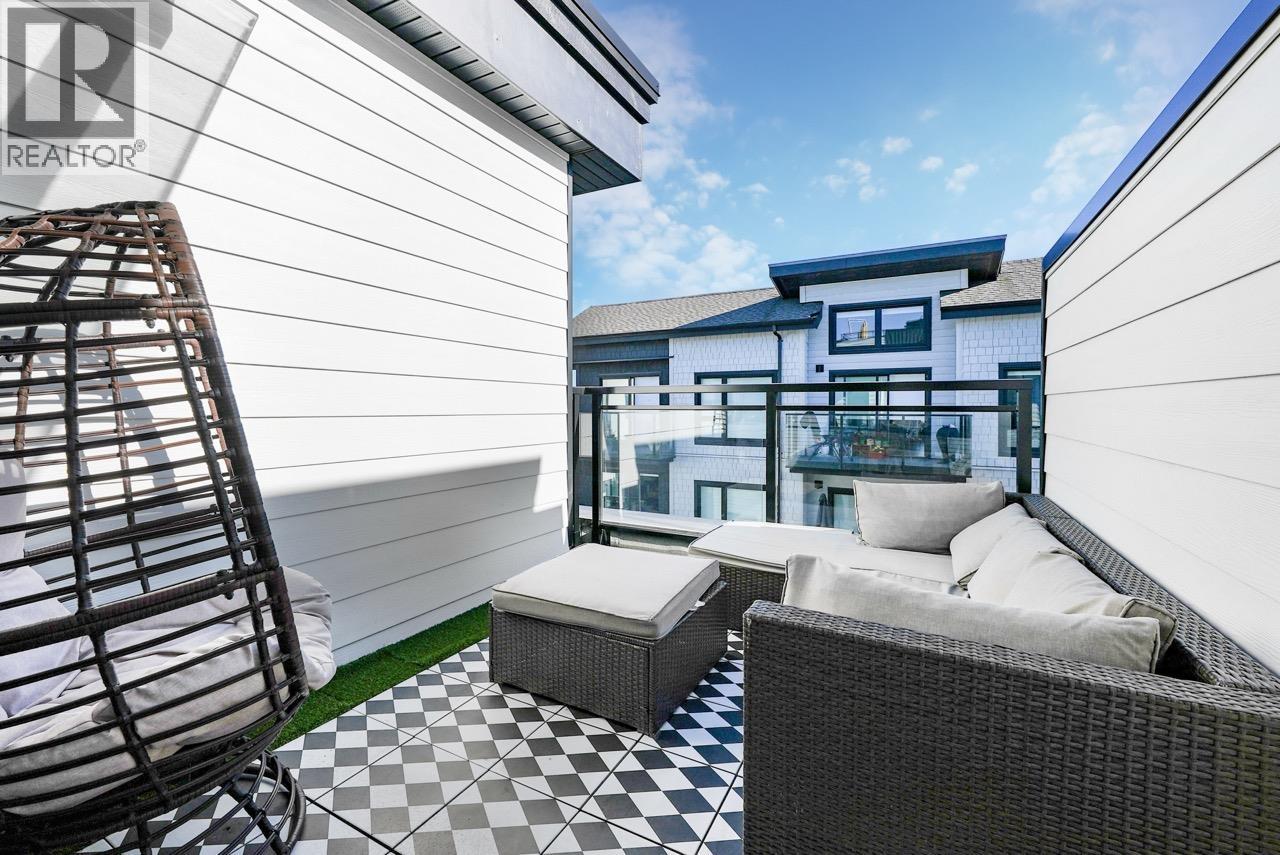137 535 E 2ND STREET, North Vancouver