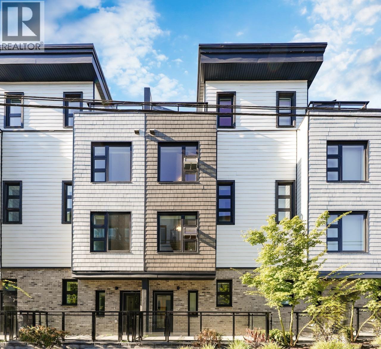 137 535 E 2ND STREET, North Vancouver