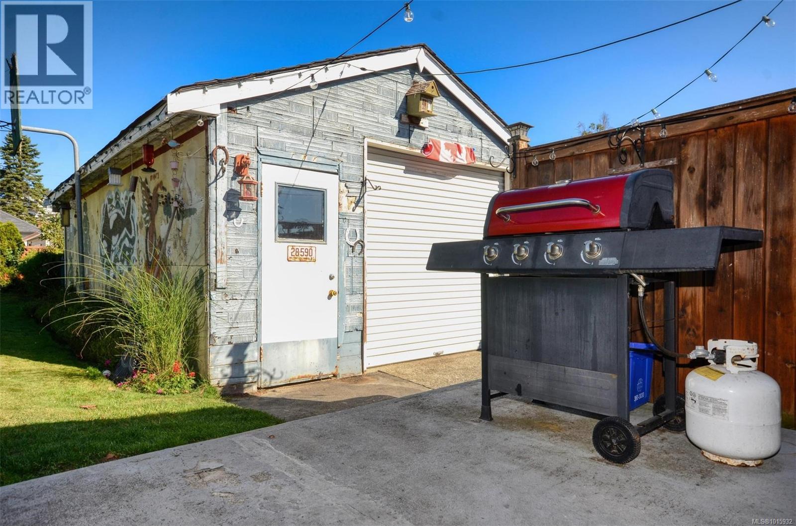 1006 Lyall St, Esquimalt