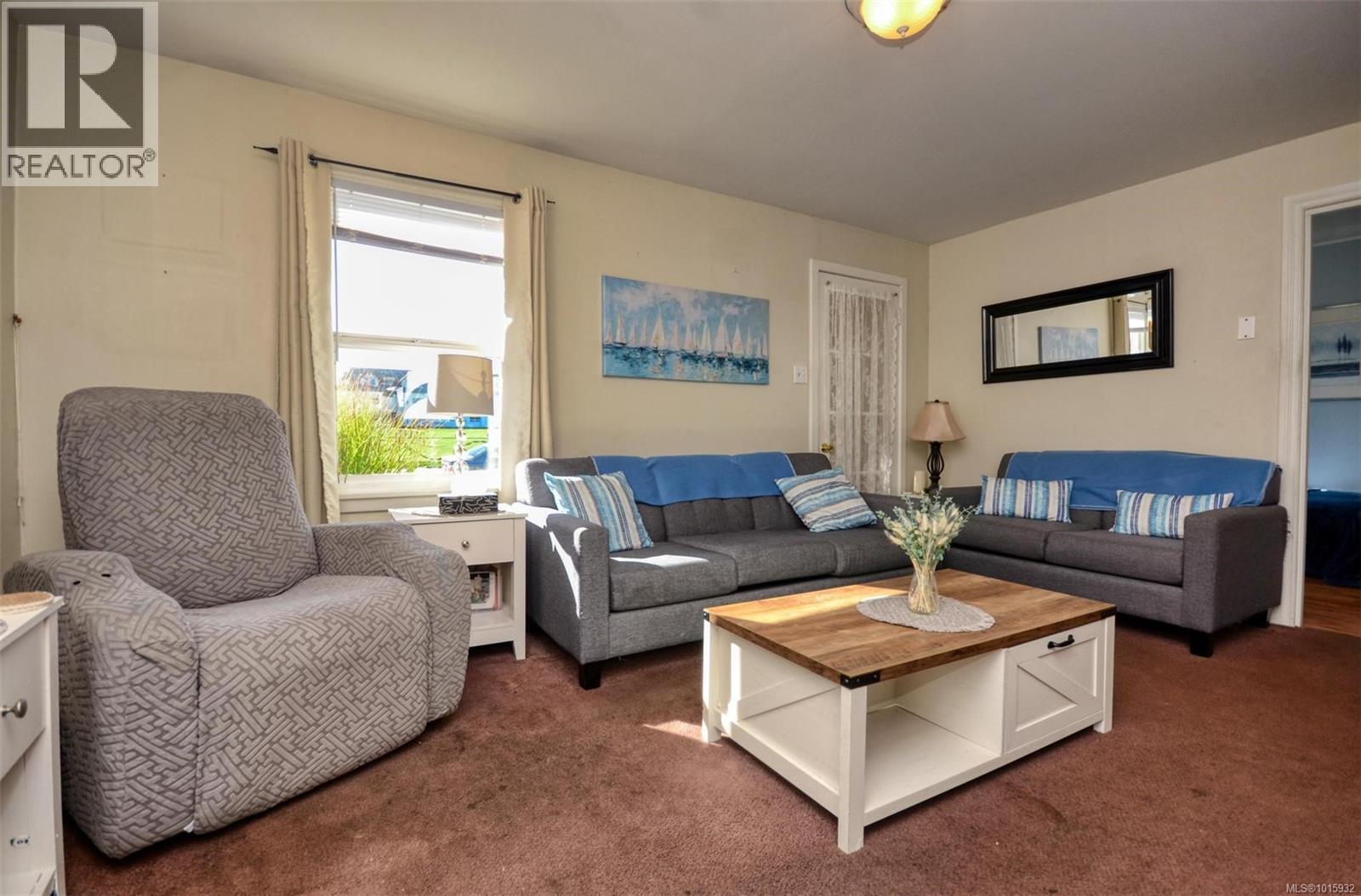 1006 Lyall St, Esquimalt