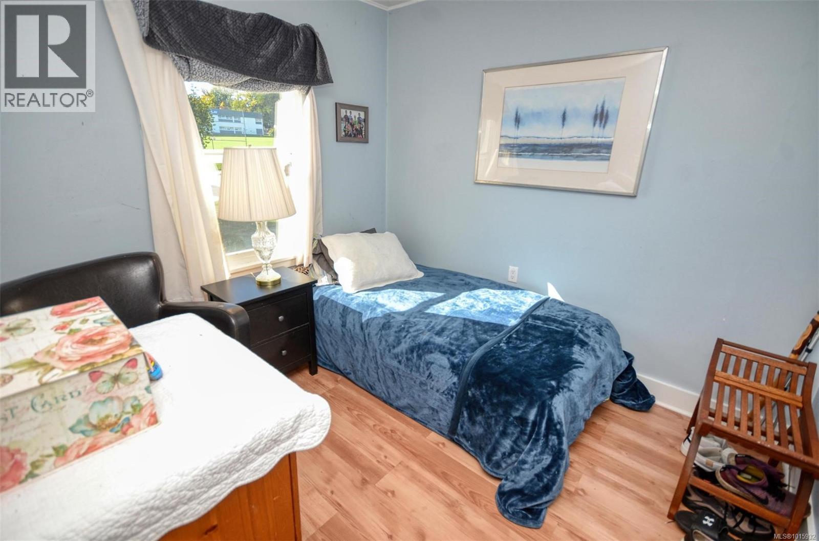 1006 Lyall St, Esquimalt