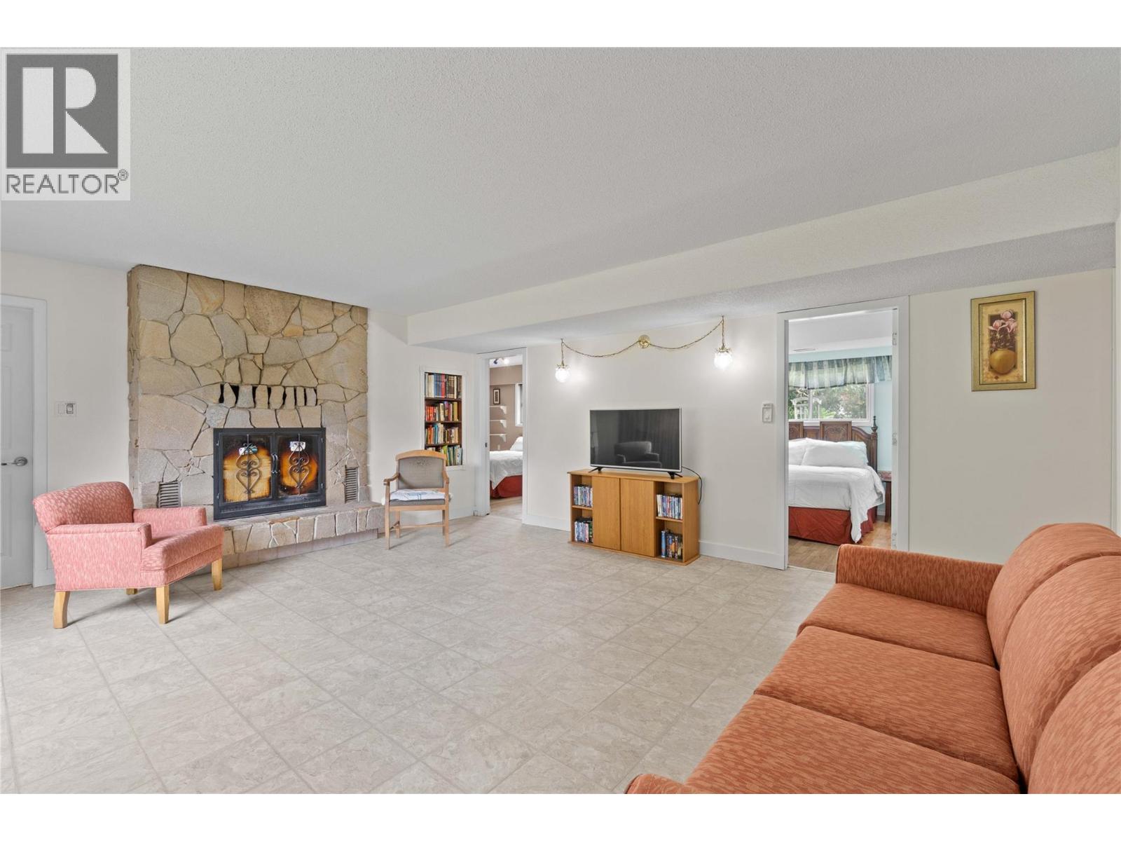 4102 Malakwa Road, Malakwa