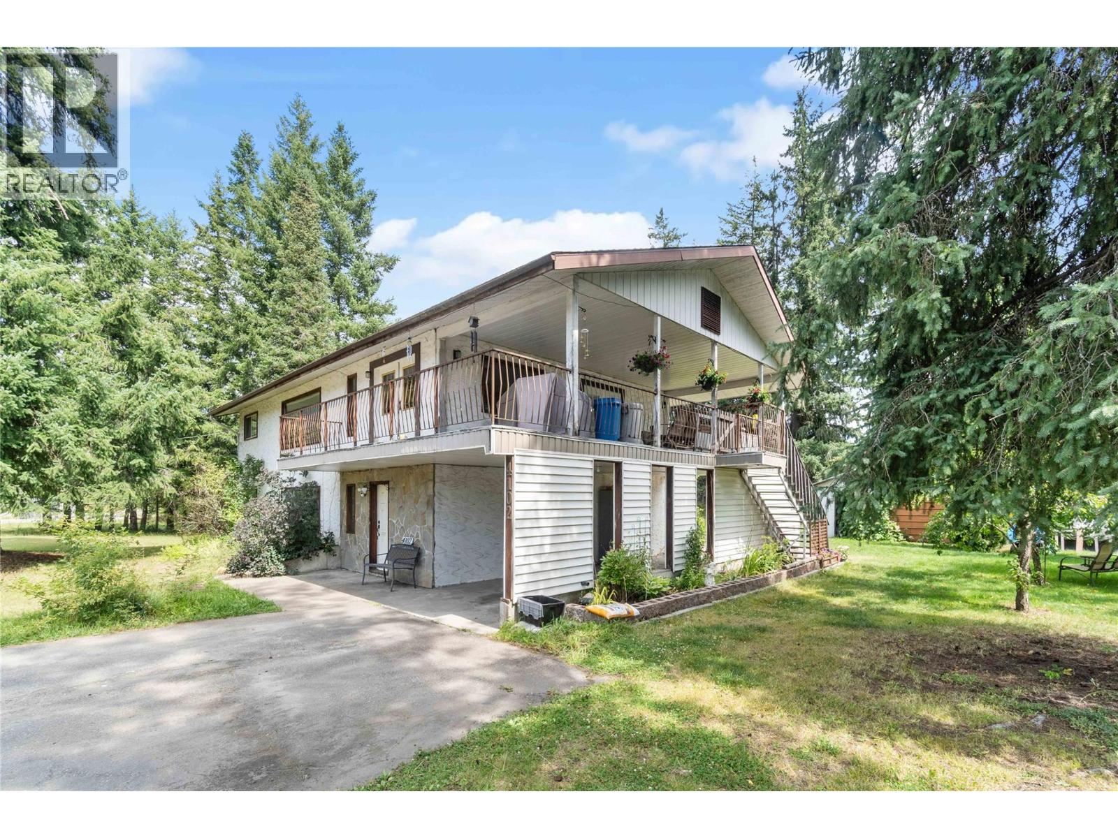 4102 Malakwa Road, Malakwa