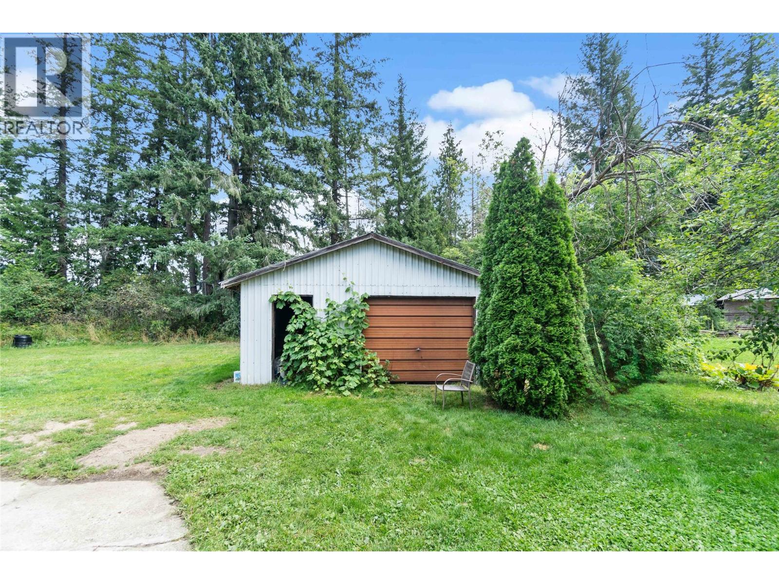 4102 Malakwa Road, Malakwa