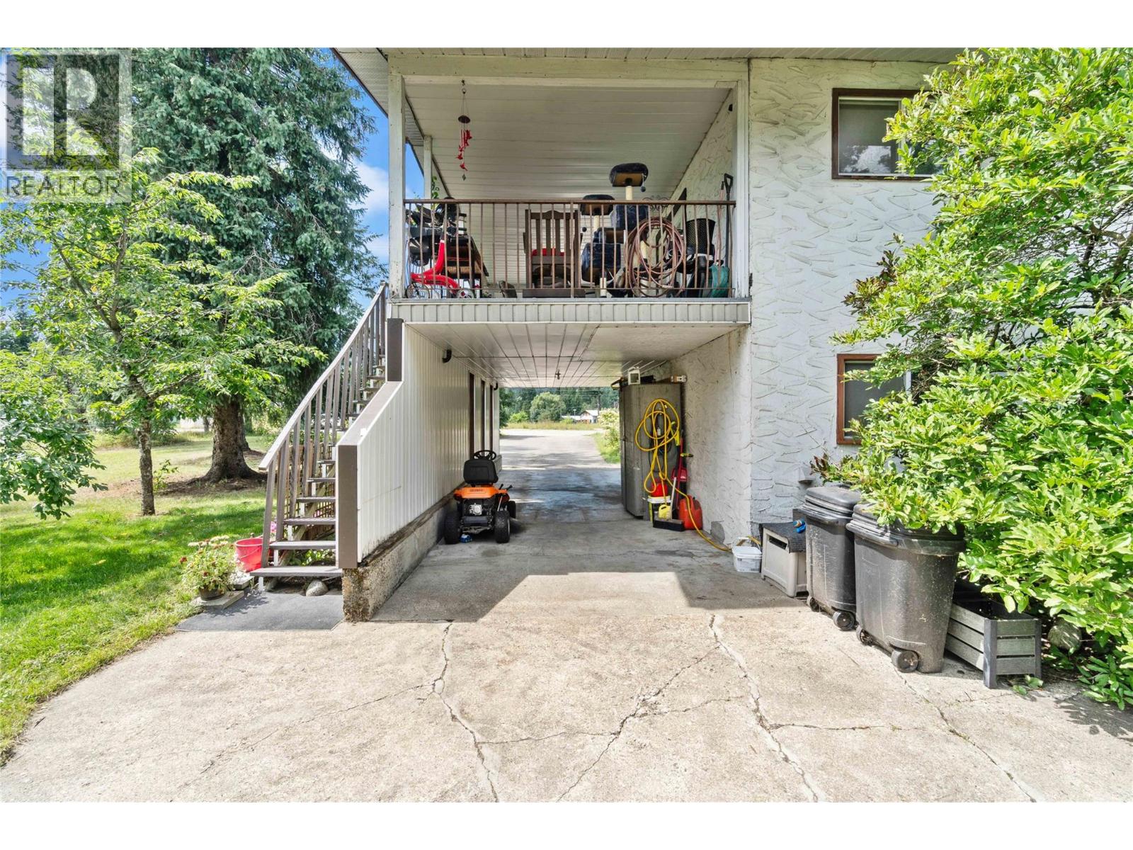 4102 Malakwa Road, Malakwa