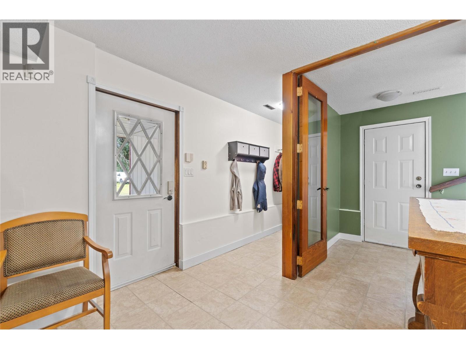 4102 Malakwa Road, Malakwa