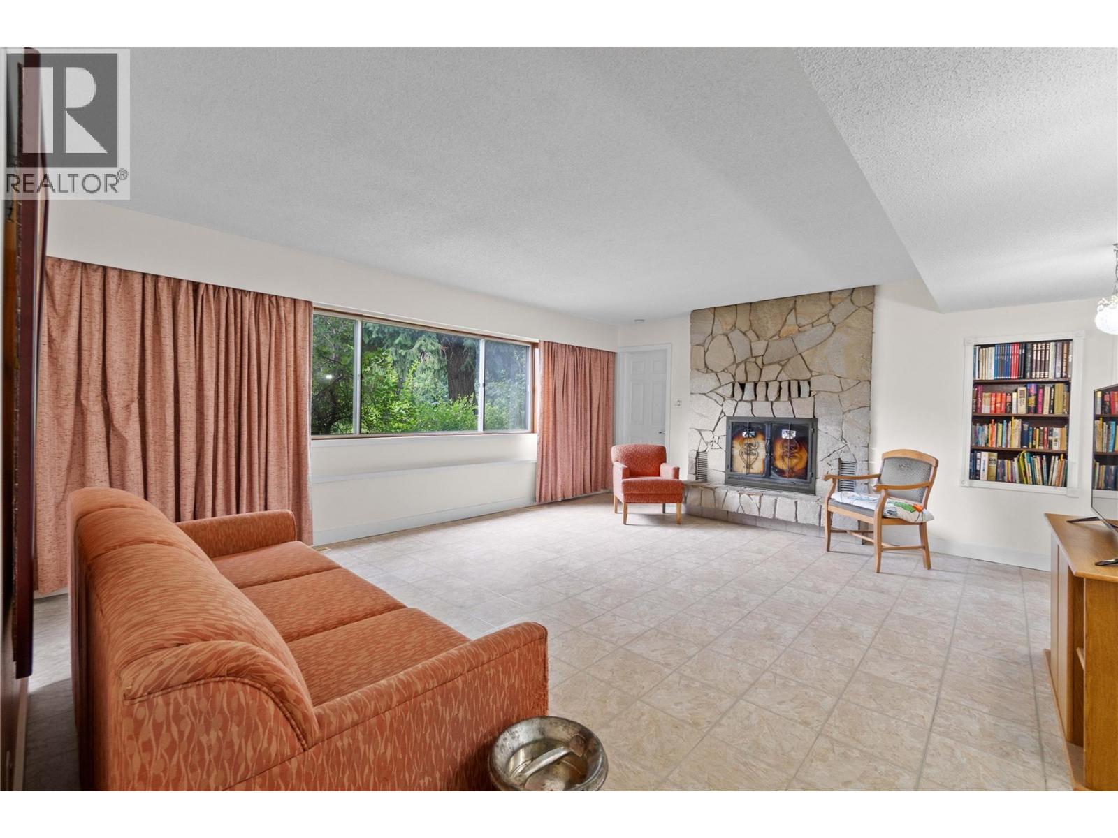 4102 Malakwa Road, Malakwa
