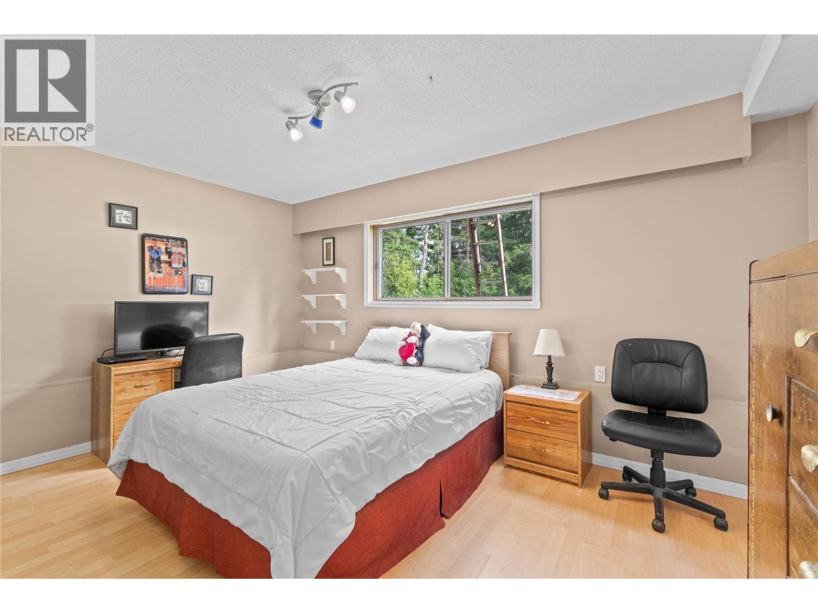 4102 Malakwa Road, Malakwa