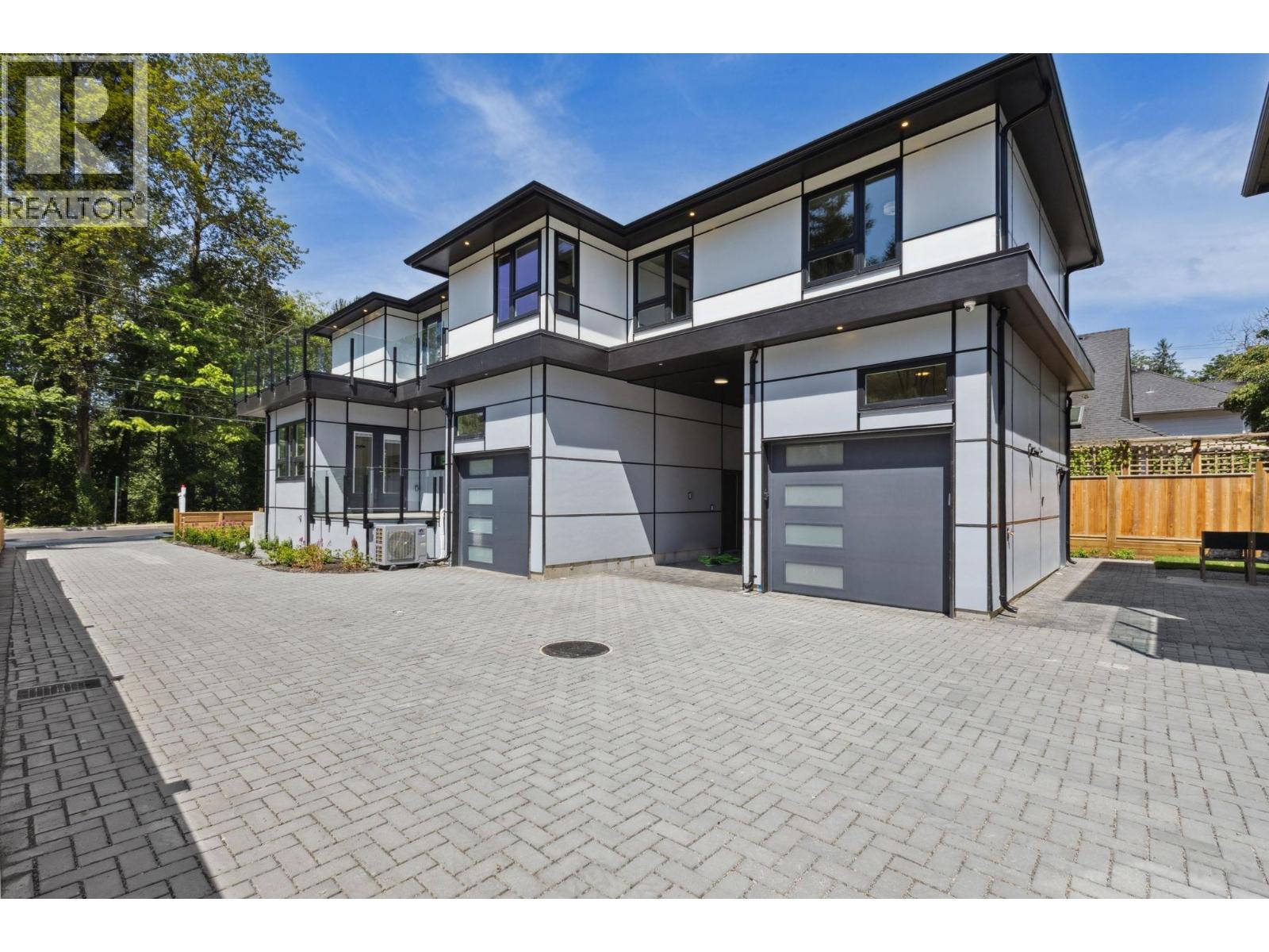 844 ST. DENIS AVENUE, North Vancouver