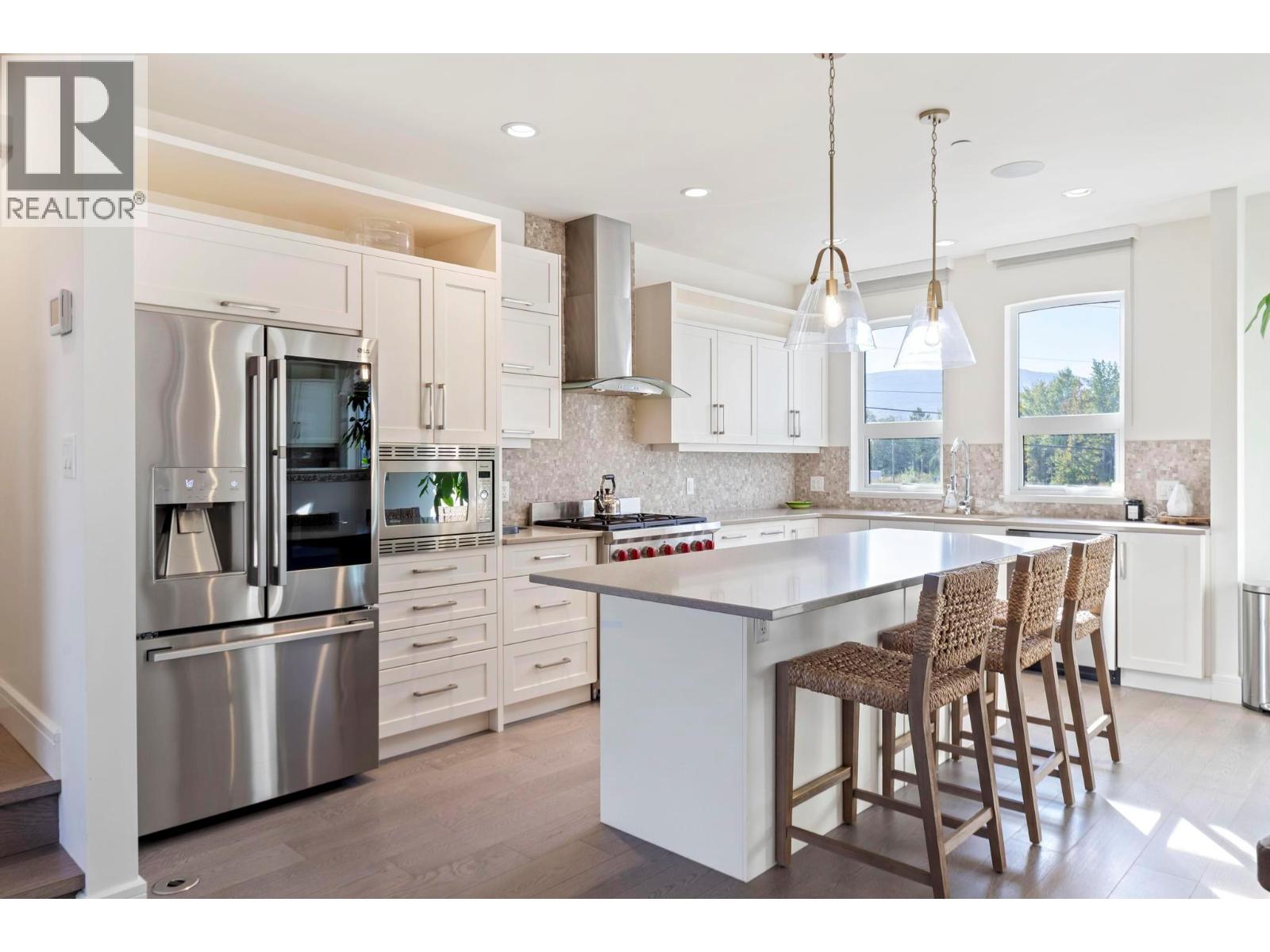 13 3756 Lakeshore Road, Kelowna