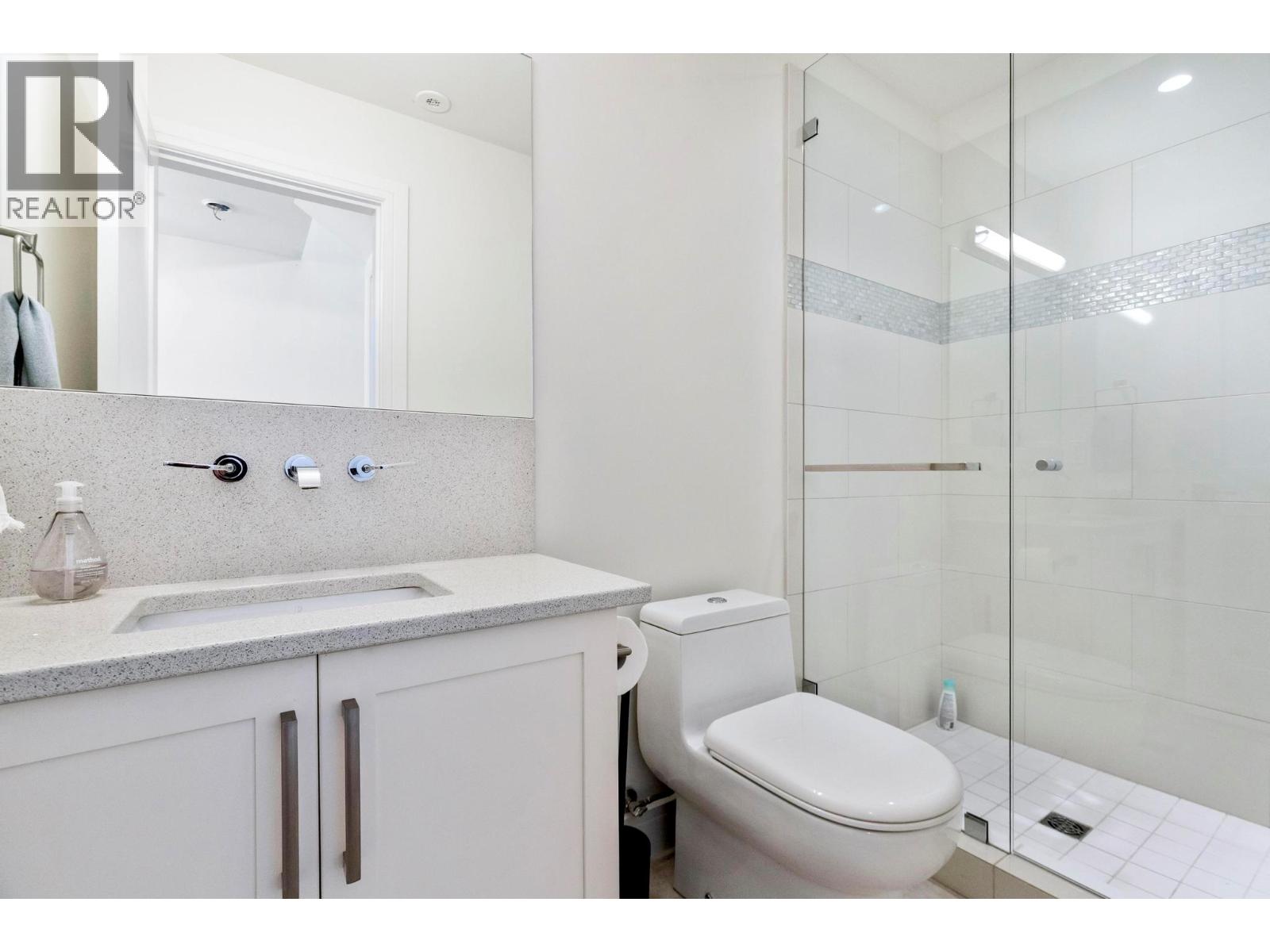 13 3756 Lakeshore Road, Kelowna