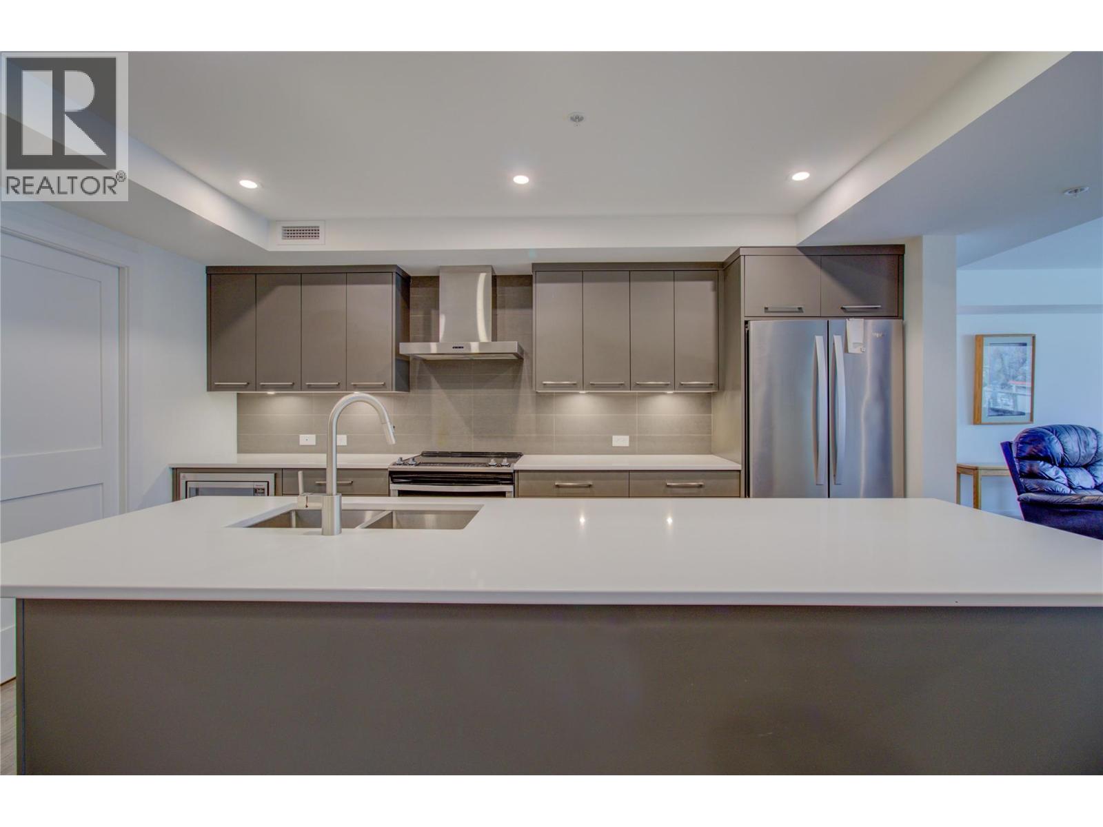 202 131 Harbourfront Drive Northeast, Salmon Arm