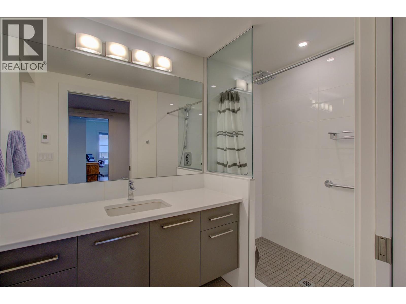 202 131 Harbourfront Drive Northeast, Salmon Arm