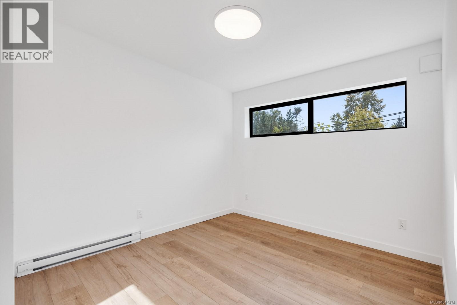 1927 Cumberland Rd, Courtenay