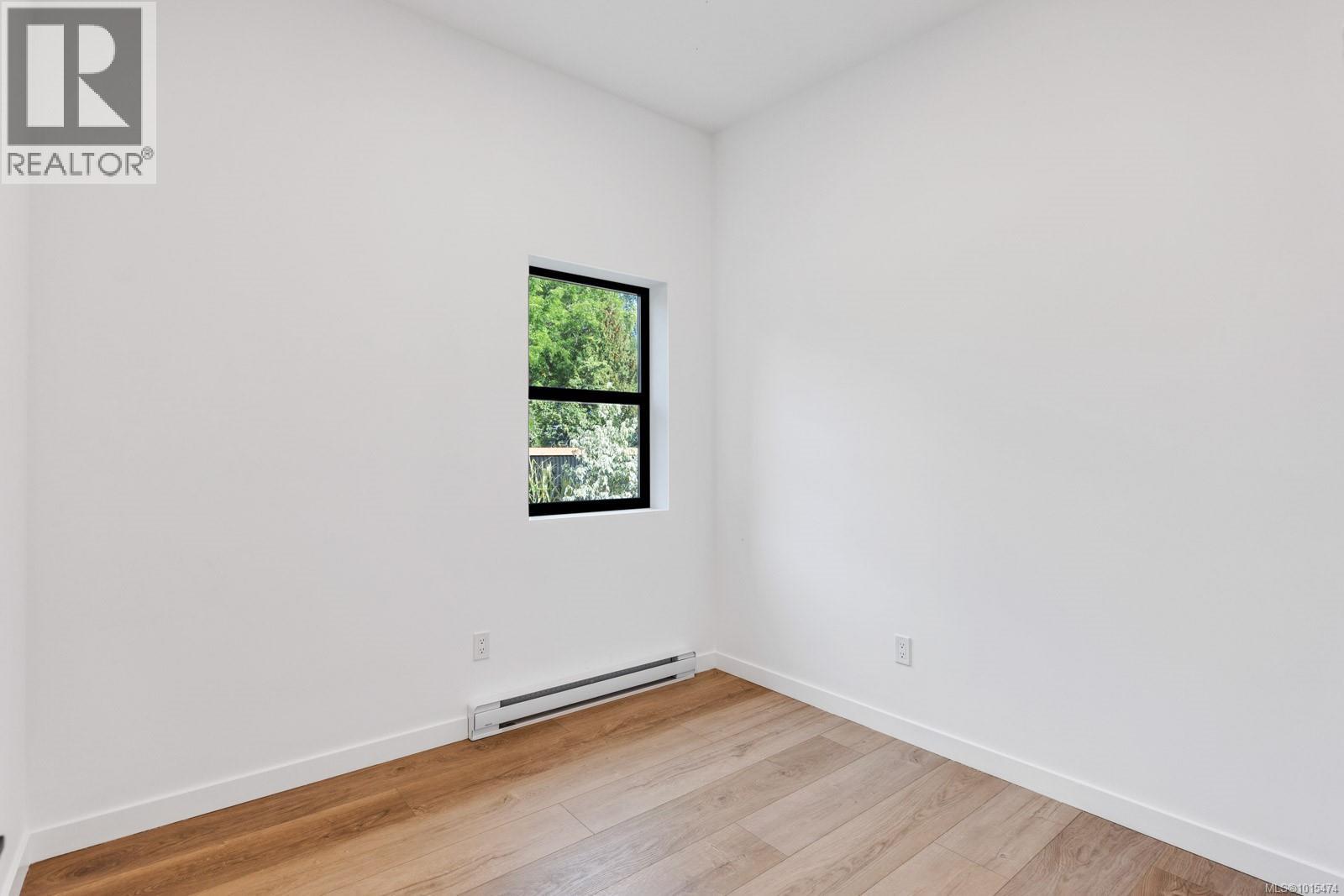 1927 Cumberland Rd, Courtenay