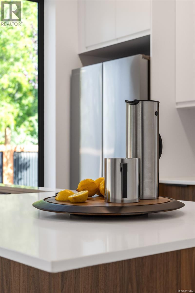 1927 Cumberland Rd, Courtenay