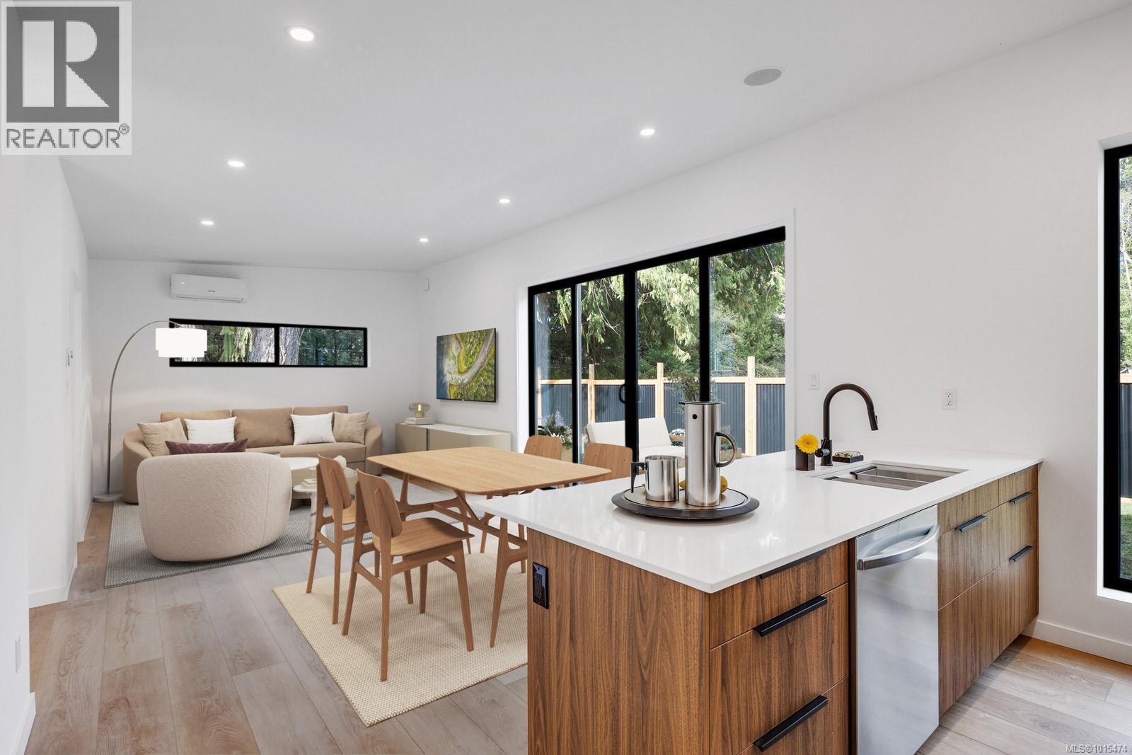 1927 Cumberland Rd, Courtenay