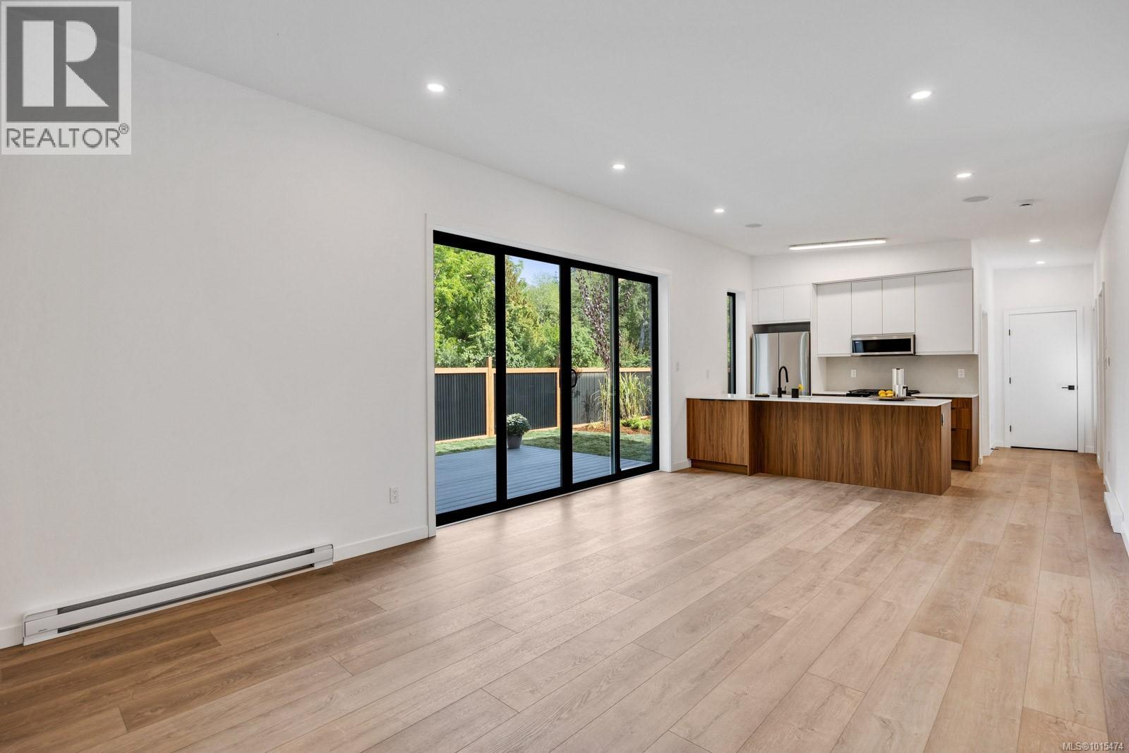 1927 Cumberland Rd, Courtenay