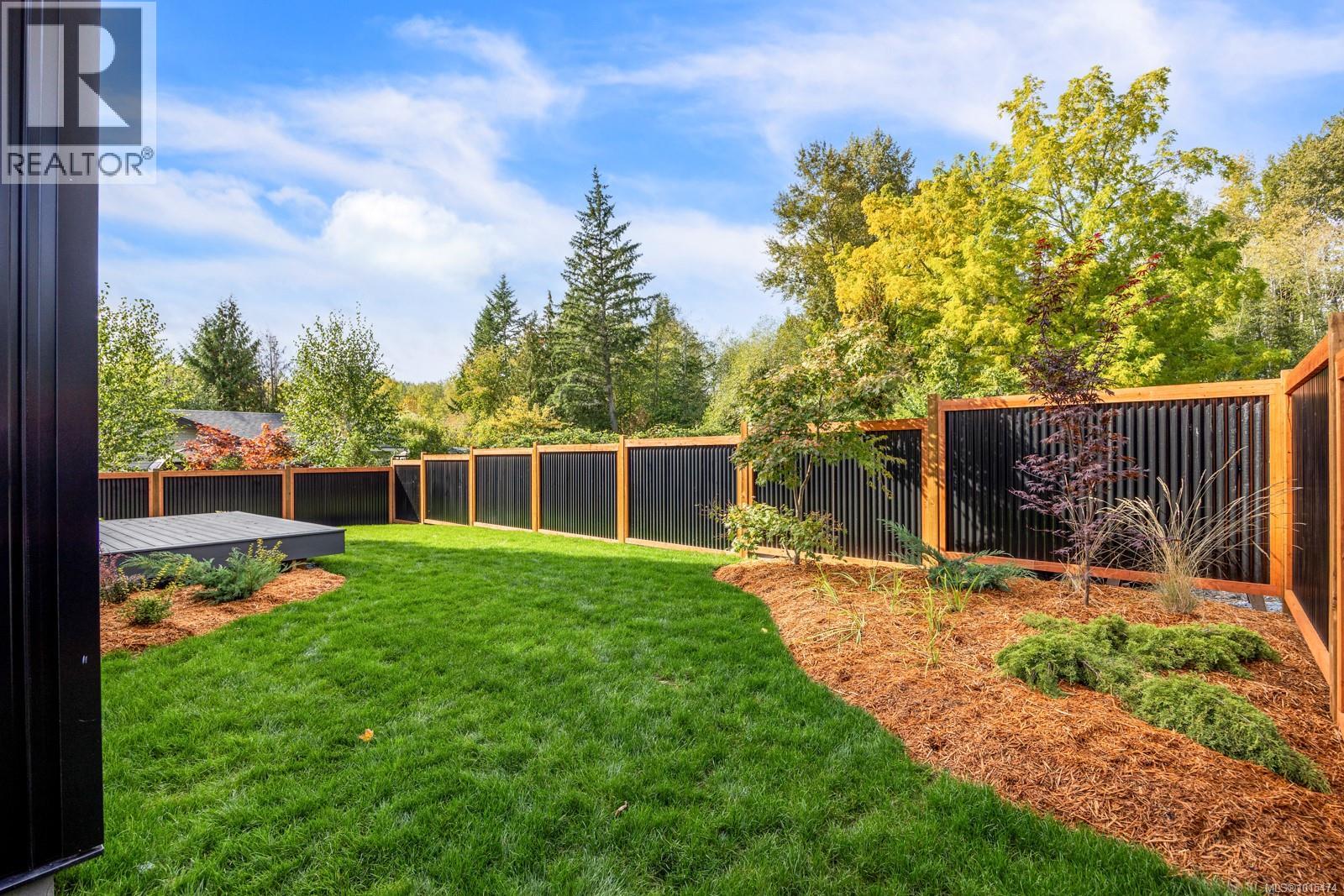 1927 Cumberland Rd, Courtenay