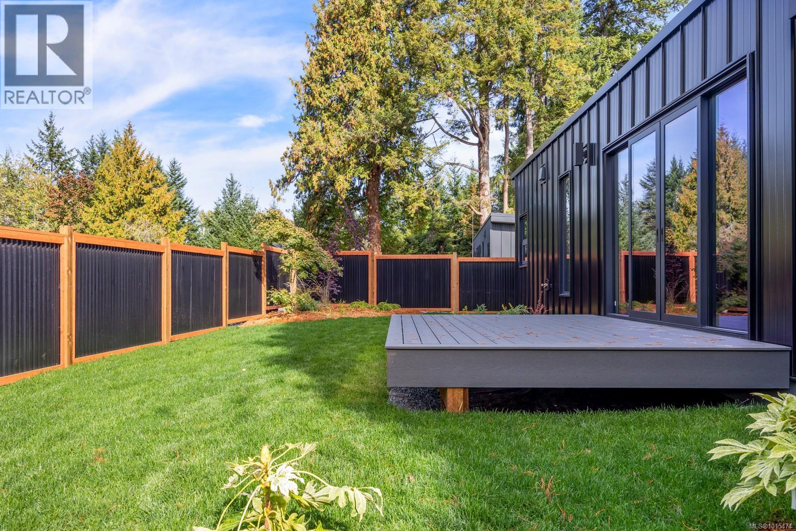 1927 Cumberland Rd, Courtenay