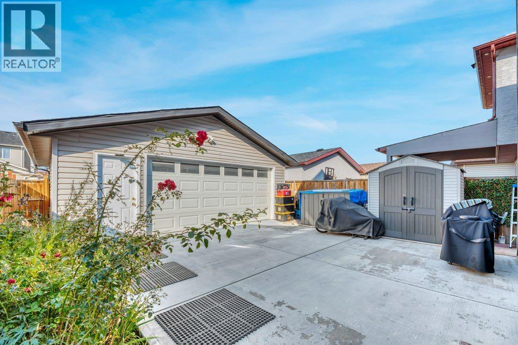 Single Family House for Sale in  SADDLEBROOK Circle E Saddle Ridge Calgary 