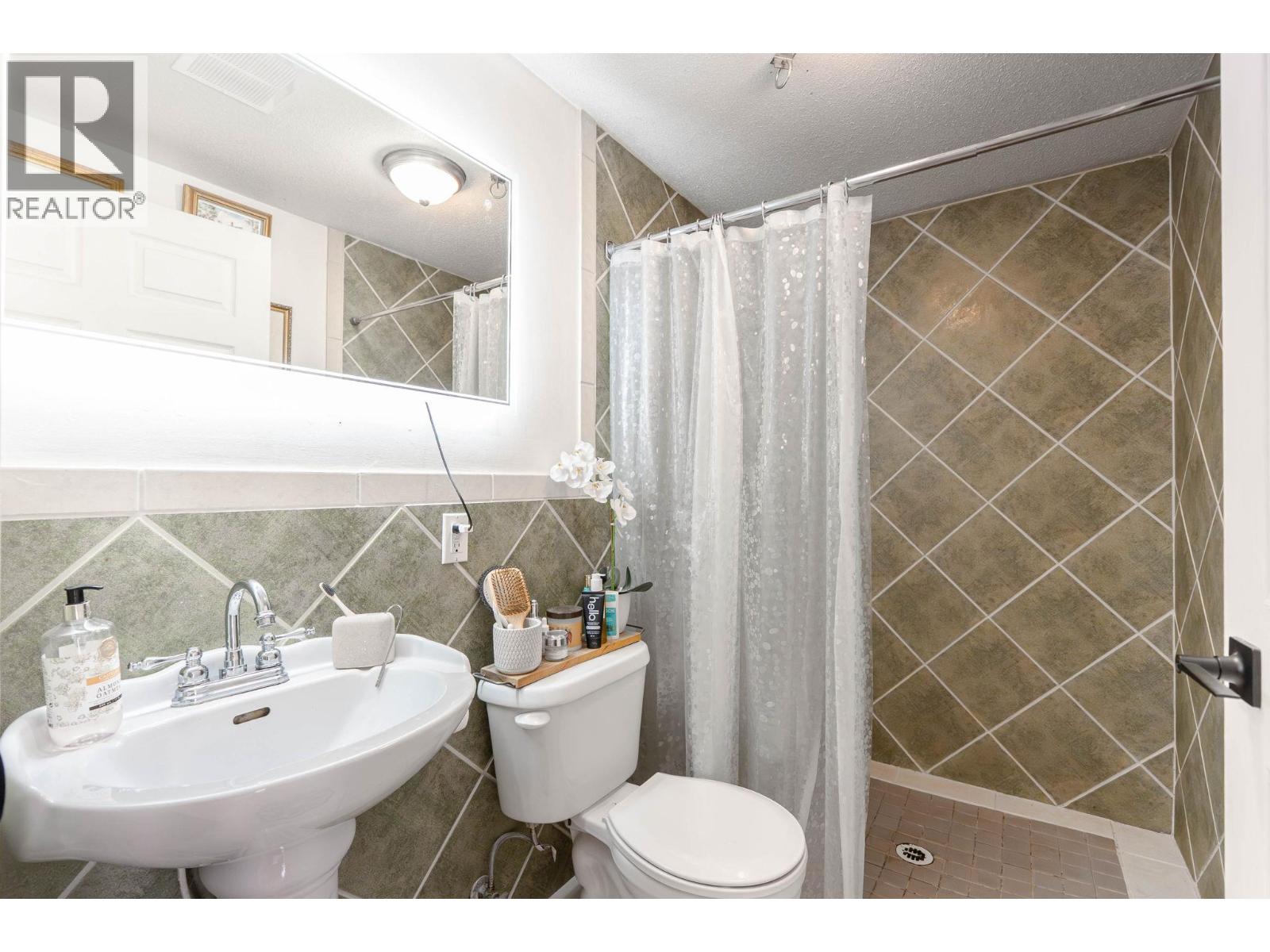 634 Latimer Avenue, Penticton