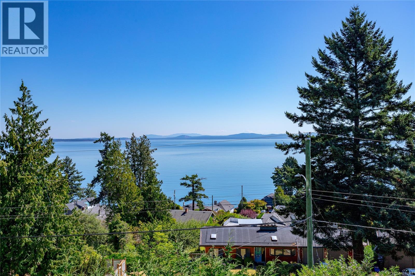  4964 Lochside Drive, Saanich