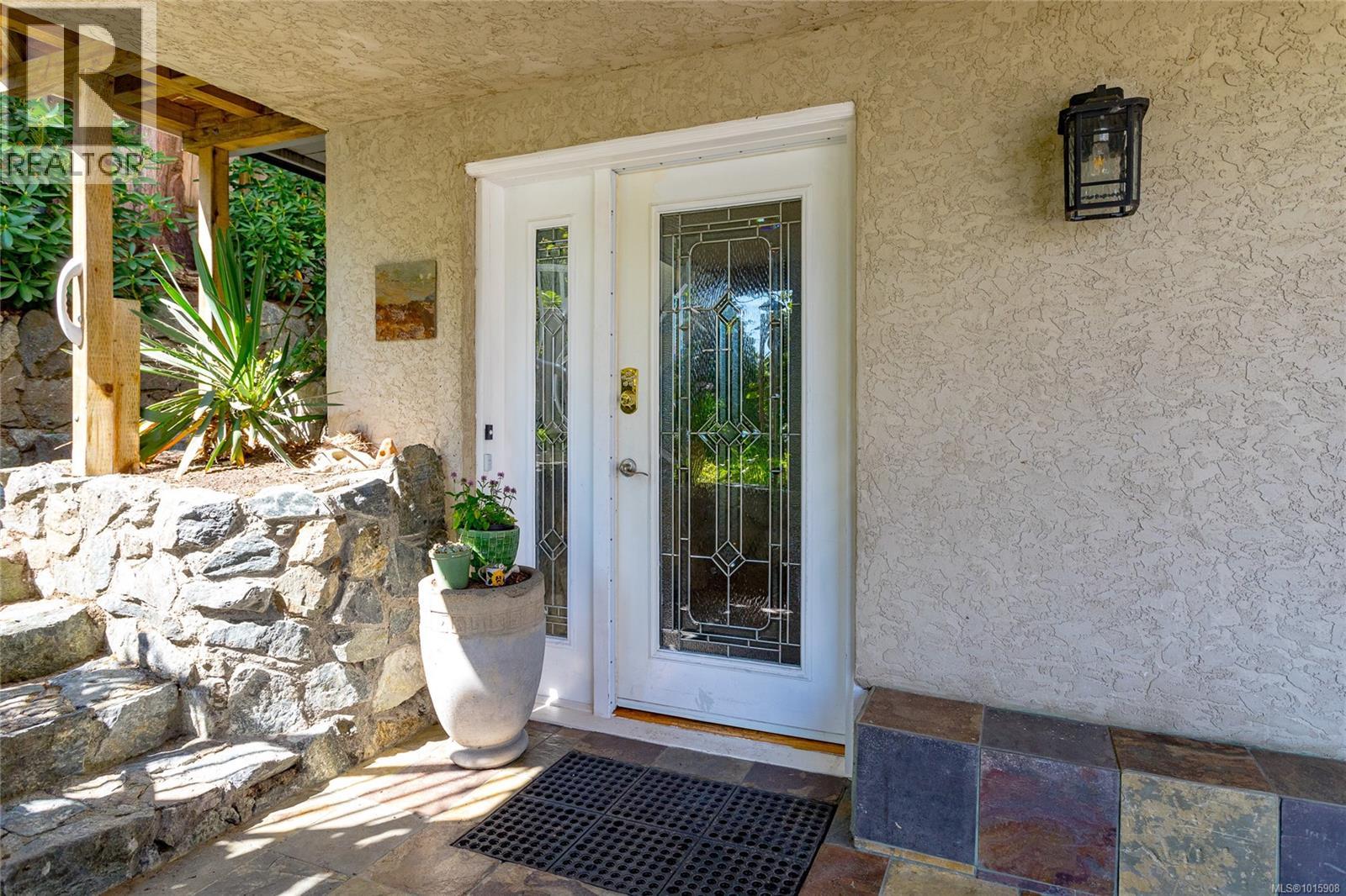  4964 Lochside Drive, Saanich