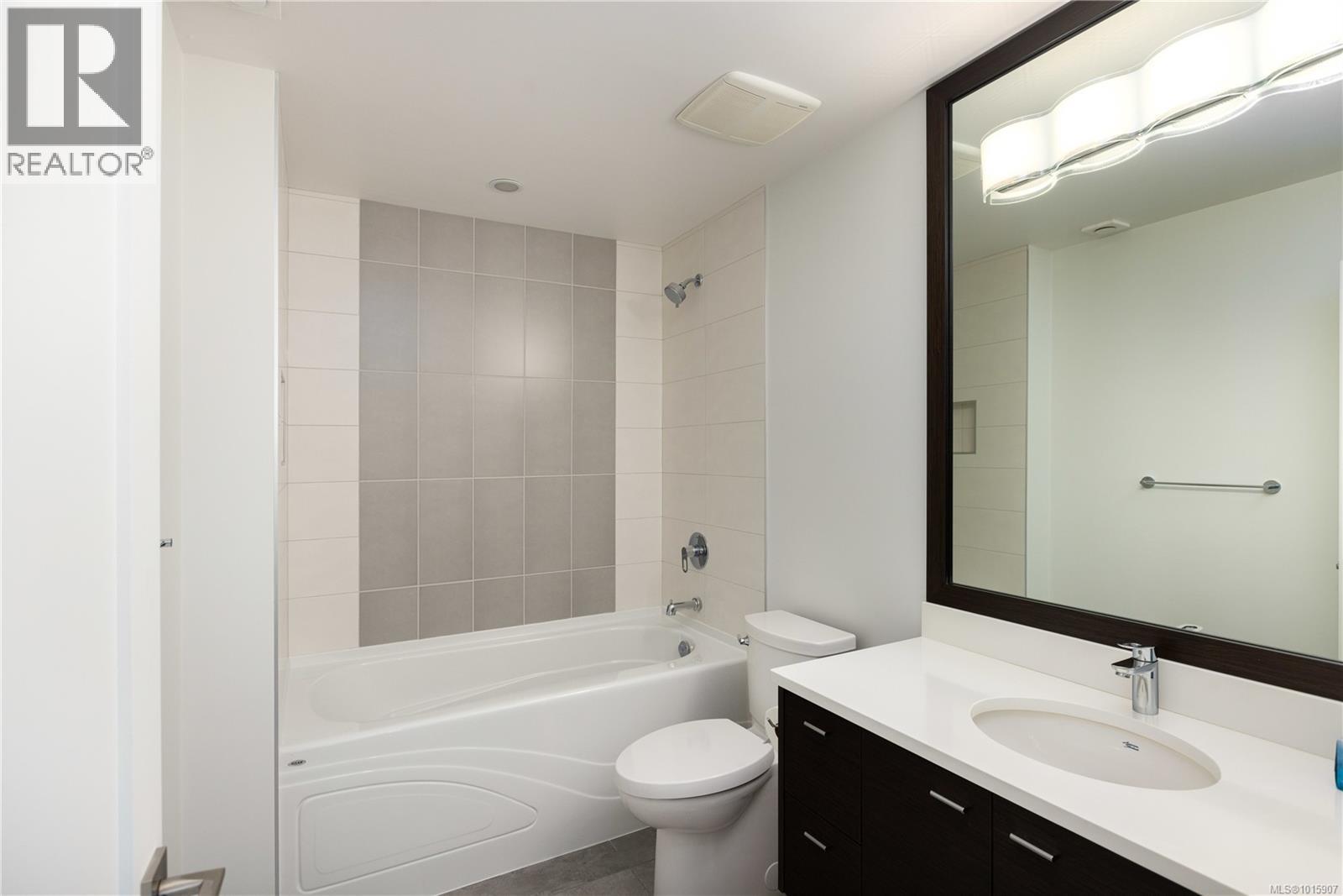  1198 Hewlett Place, Oak Bay