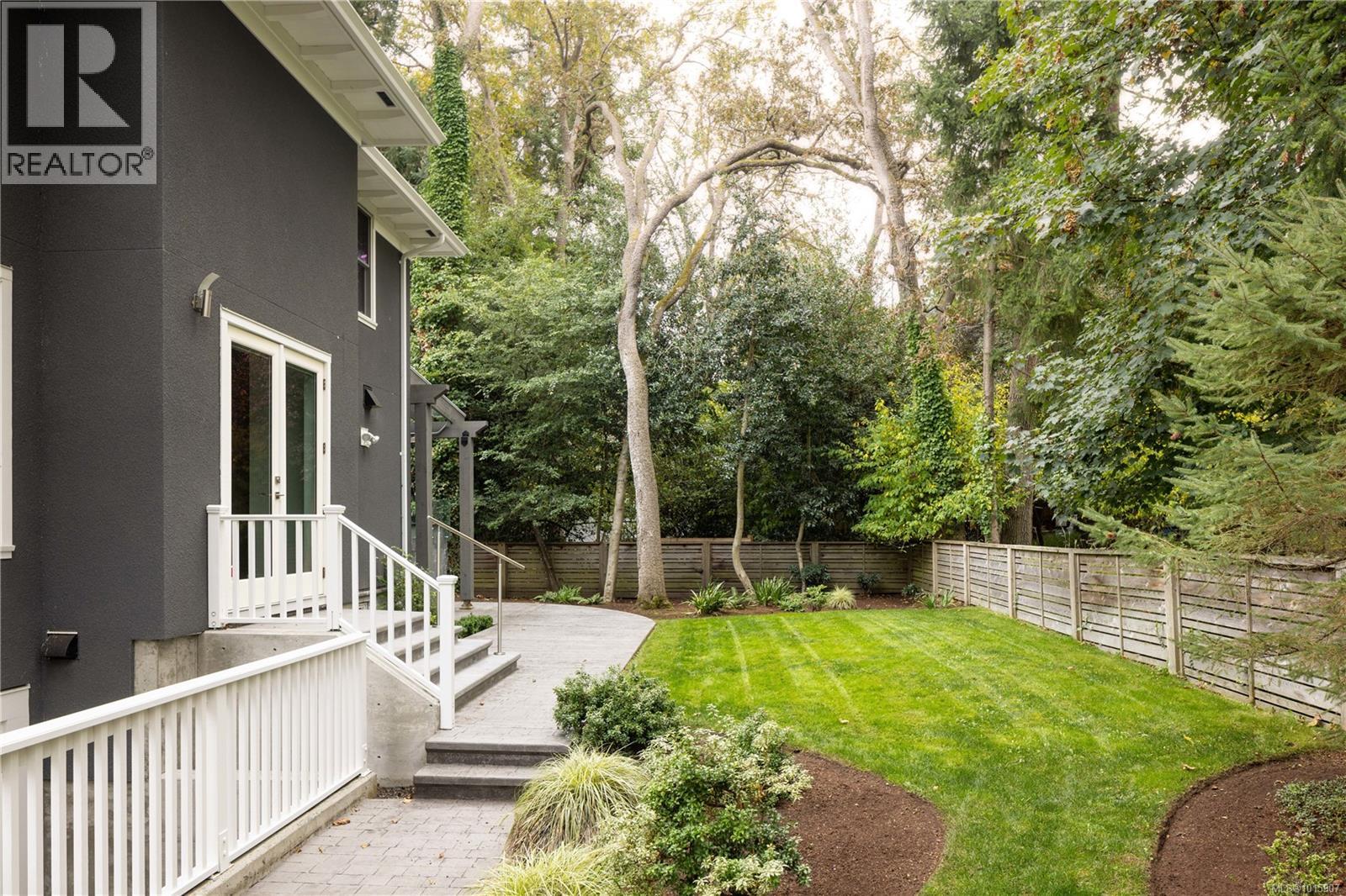  1198 Hewlett Place, Oak Bay