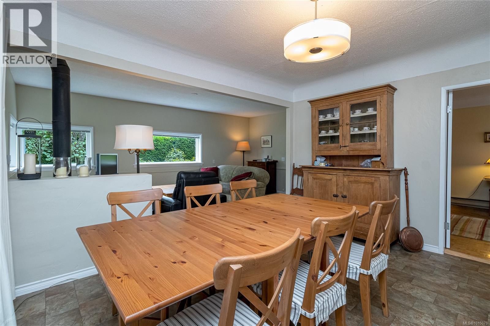  1941 Mayfair Drive, Saanich
