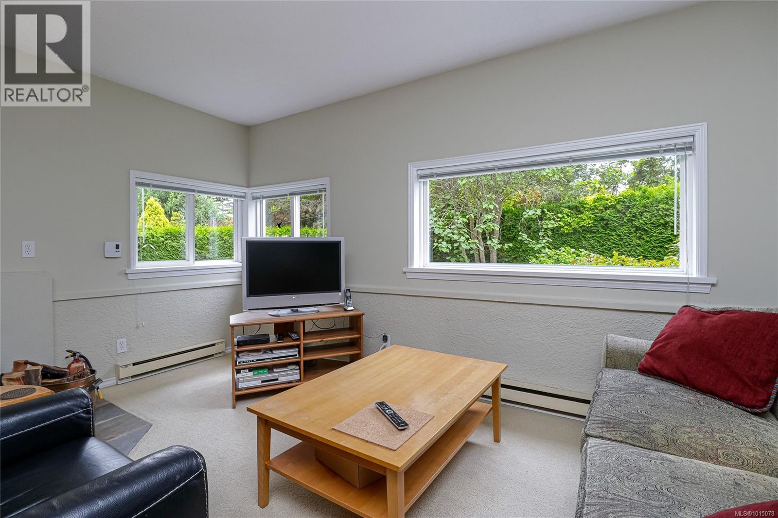  1941 Mayfair Drive, Saanich