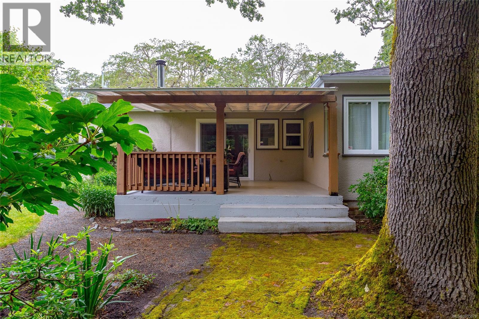  1941 Mayfair Drive, Saanich