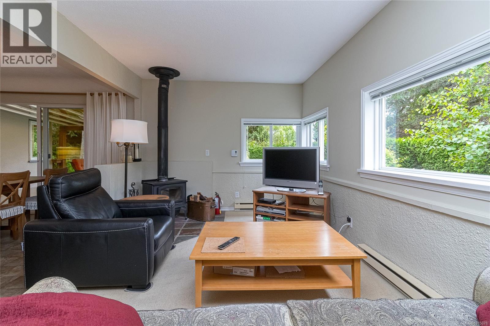  1941 Mayfair Drive, Saanich