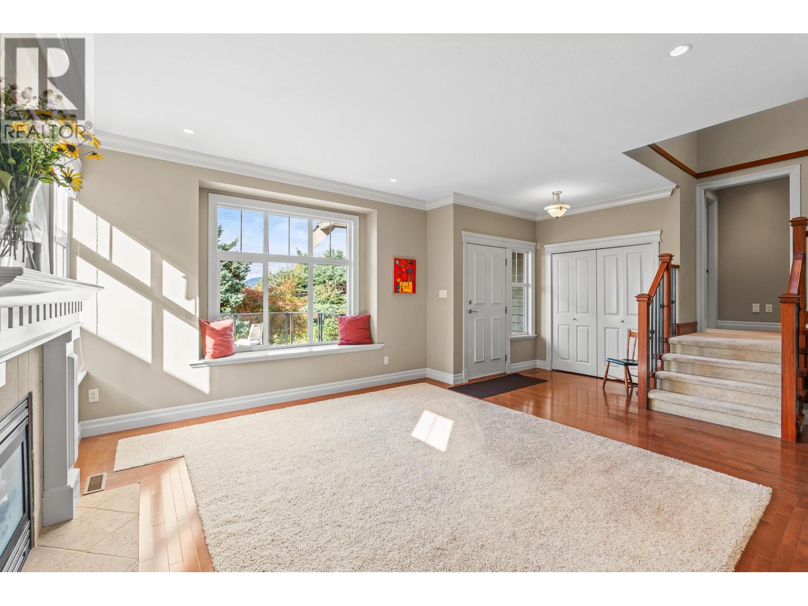 2958 MAHON AVENUE, North Vancouver