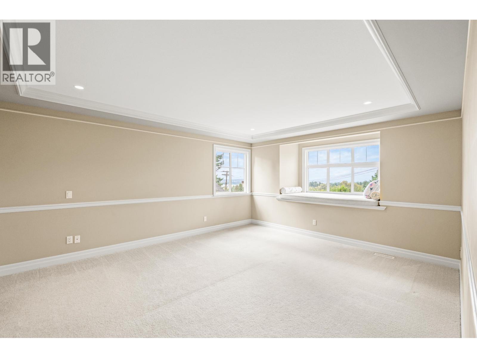 2958 MAHON AVENUE, North Vancouver