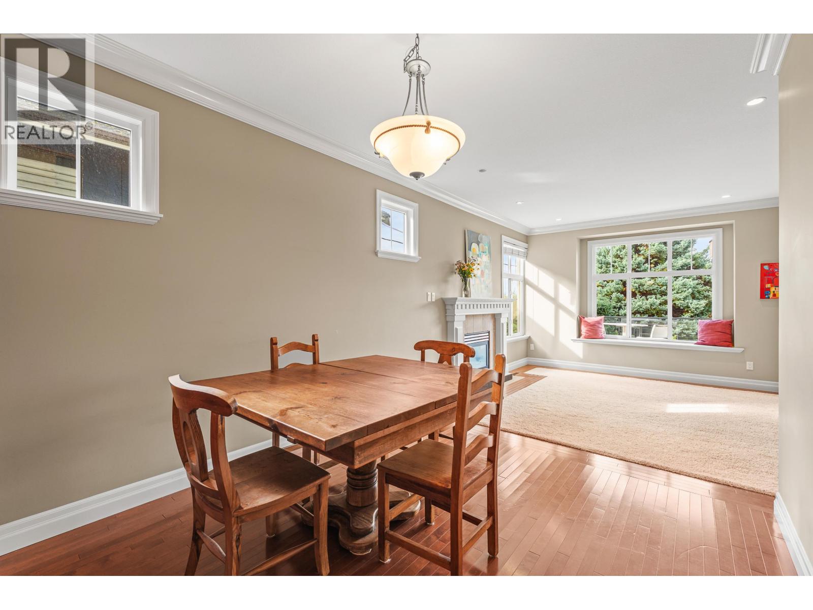 2958 MAHON AVENUE, North Vancouver