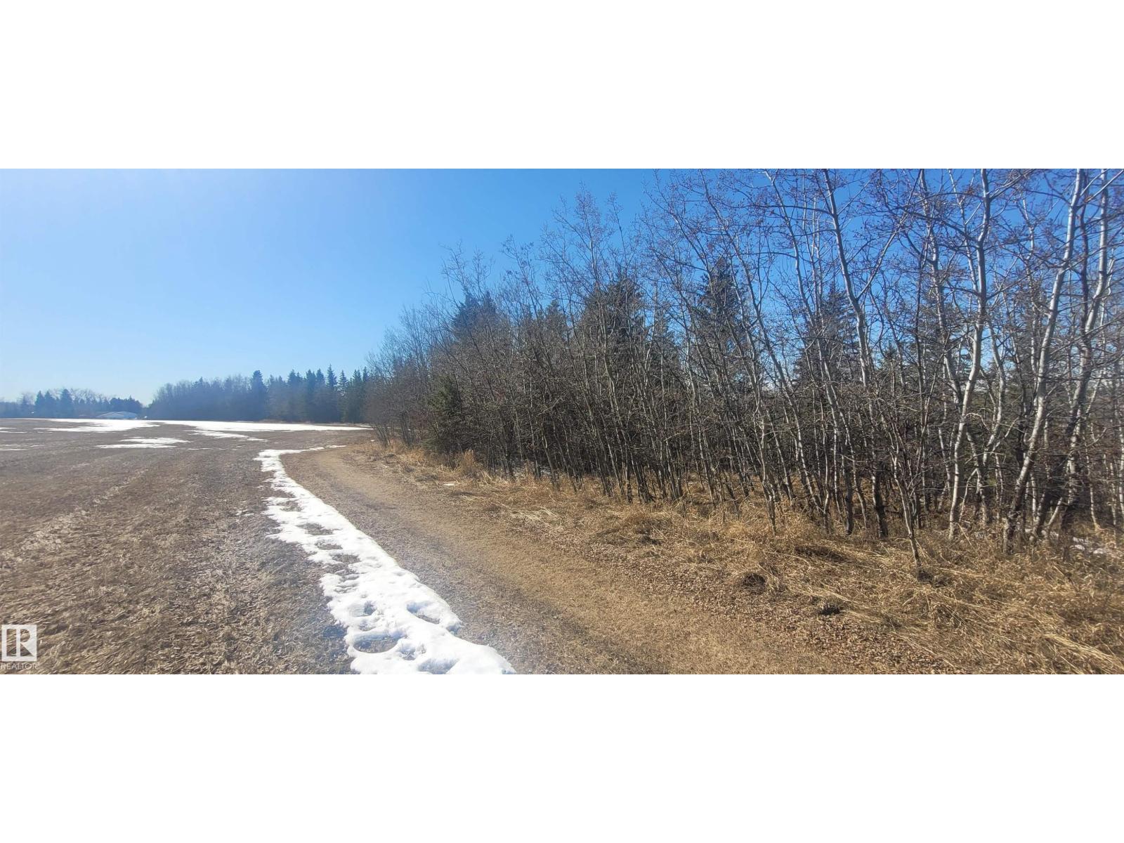 5318 52 ST - Photo 3 of 4, Gibbons, Alberta