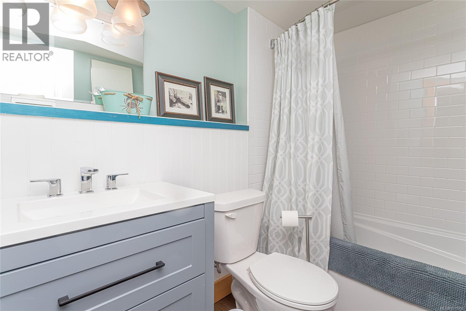 10821 Chemainus Rd, Saltair