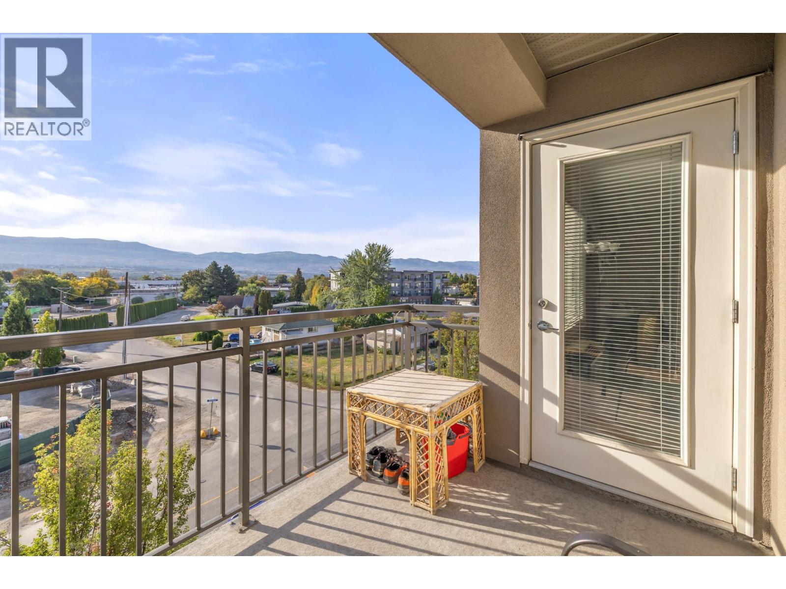 406 1550 Dickson Avenue, Kelowna